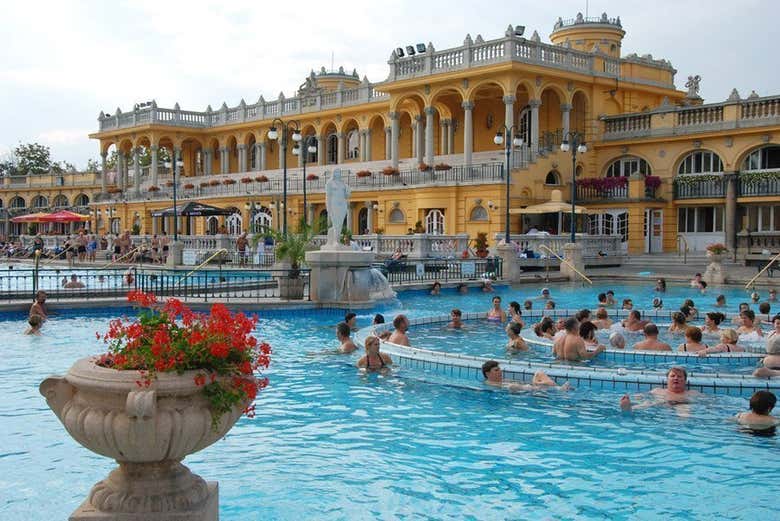 Les Bains Széchenyi