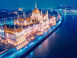Parlement de Budapest de nuit