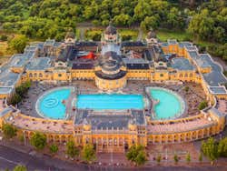 Les thermes de Szechenyi vu d'en haut