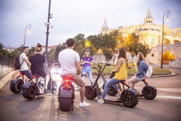 Balade en scooter électrique au coucher de soleil